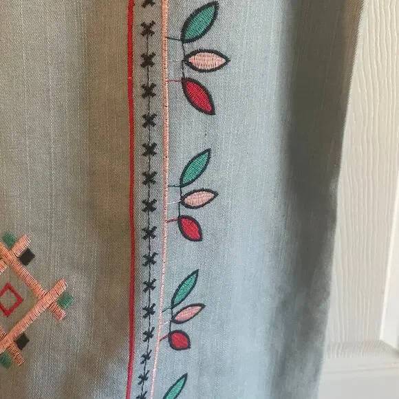 Hayden Los Angeles light blue embroidered Shift Dress size medium - Picture 9 of 16